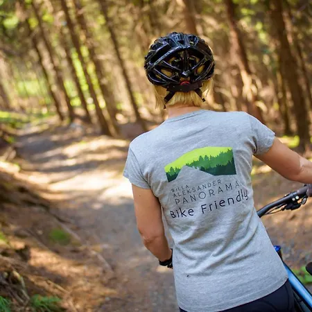 Quarto em Acomodações Particulares Z Gwarantowanym Widokiem Na Góry Aleksander Panorama