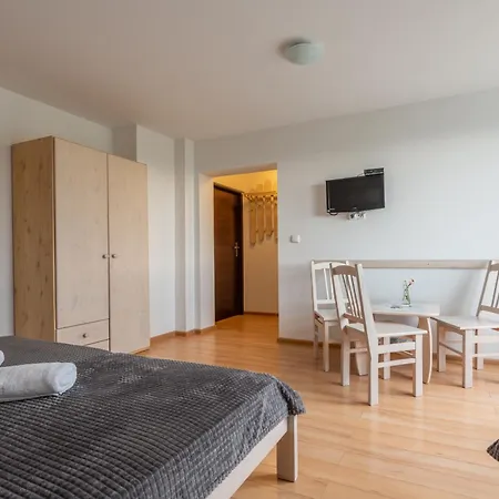 Quarto em Acomodações Particulares Z Gwarantowanym Widokiem Na Góry Aleksander Panorama