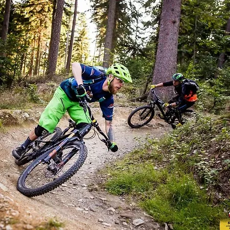 Quarto em Acomodações Particulares Z Gwarantowanym Widokiem Na Góry Aleksander Panorama